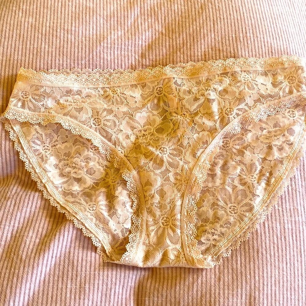 VS panties new M